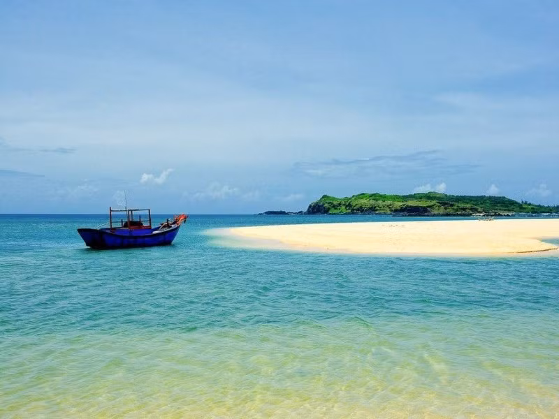 Isla vietnamita de Phu Quy atrae a turistas por su belleza natural ảnh 1 Isla vietnamita de Phu Quy atrae a turistas por su belleza natural ảnh 1
