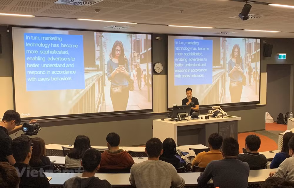 Estudiantes vietnamitas en Australia se actualizan en macrodatos ảnh 1
