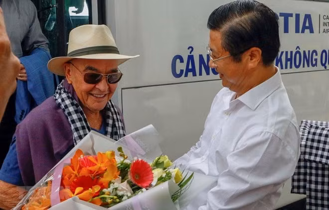Visita ciudad vietnamita de Can Tho dueño de Tottenham ảnh 1