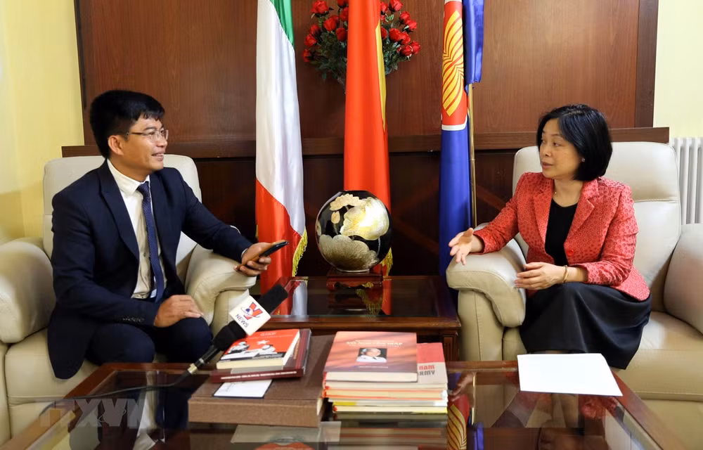 Embajadora de Vietnam en Italia destaca positivo desarrollo de los nexos entre ambos países ảnh 1