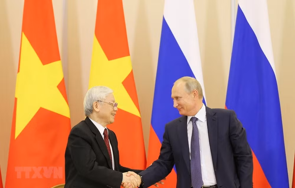 Vietnam felicita a Rusia por el Día Nacional ảnh 1