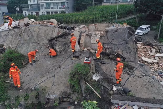 Expresa Vietnam solidaridad con China por consecuencias de desastres naturales ảnh 1