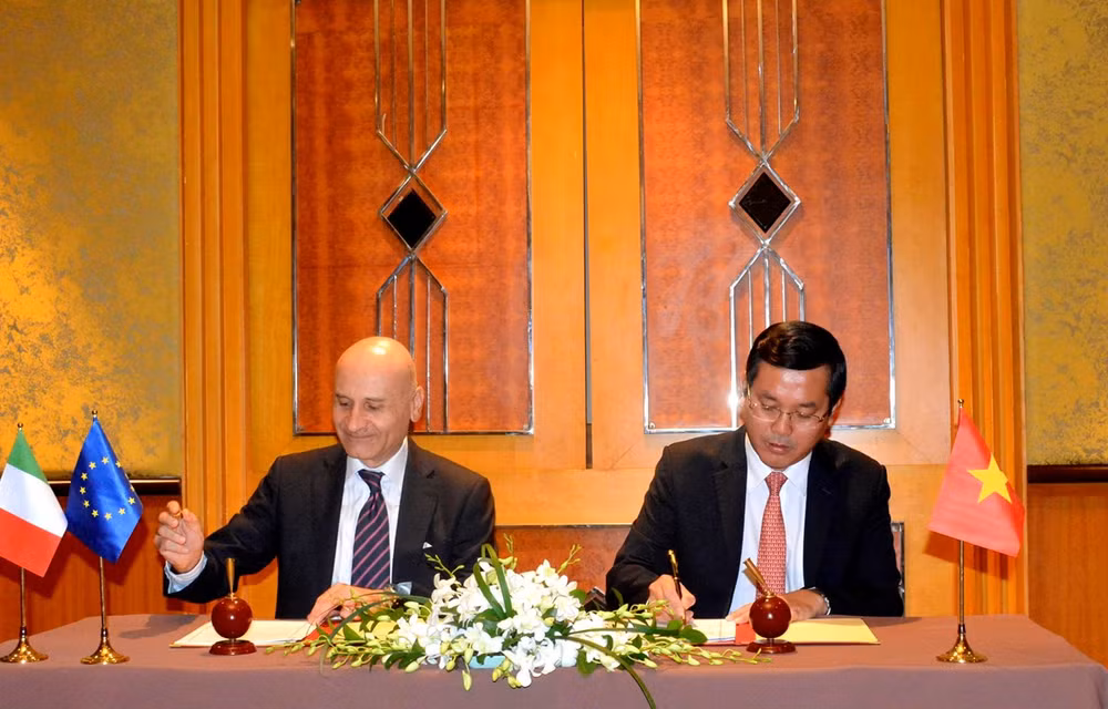 Fortalecen Vietnam e Italia cooperación en educación ảnh 1