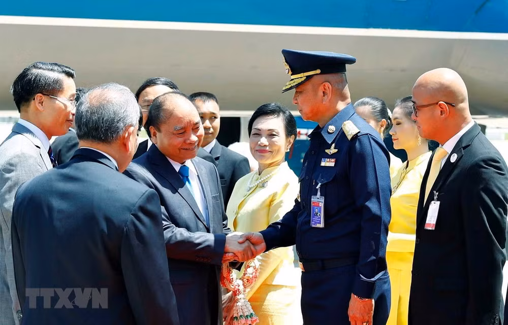 Premier de Vietnam inicia actividades en 34 Cumbre de ASEAN ảnh 1