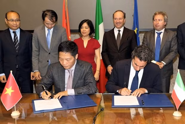  Buscan Vietnam e Italia una mayor asociación económica y comercial ảnh 1