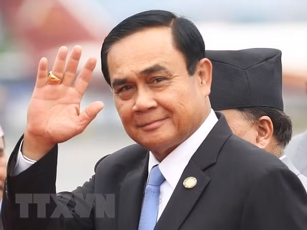 Recibe Prayut Chan-o-cha respaldo del rey a su reelección como primer ministro de Tailandia ảnh 1