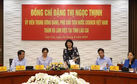 Insta vicepresidenta de Vietnam a provincia de Lao Cai a centrarse en la reducción de la pobreza ảnh 1 Insta vicepresidenta de Vietnam a provincia de Lao Cai a centrarse en la reducción de la pobreza ảnh 1
