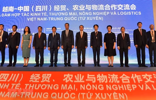 Apuesta Vietnam por incrementar el intercambio comercial y económico con China ảnh 1 Apuesta Vietnam por incrementar el intercambio comercial y económico con China ảnh 1