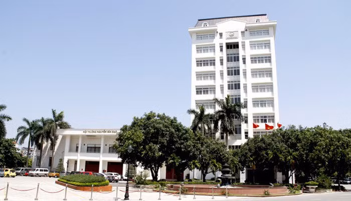 Figuran dos universidades vietnamitas entre las mejores del mundo ảnh 1