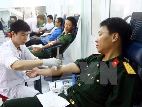 Miles personas participan en campaña de donación de sangre ảnh 1