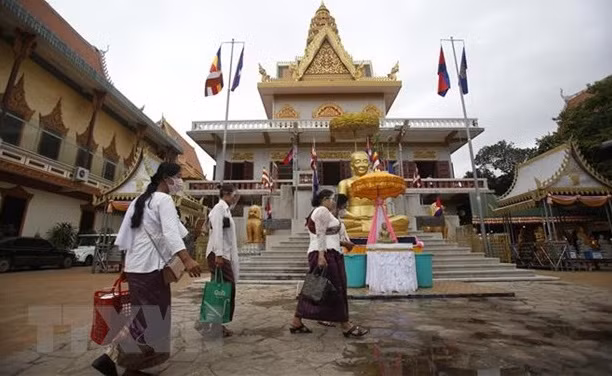 Camboya aprecia apoyo de Vietnam en lucha contra el COVID-19 ảnh 1