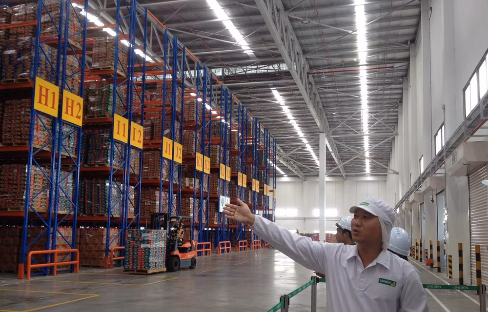 Crecimiento económico para Vietnam en 2023, visto desde tres perspectivas ảnh 1