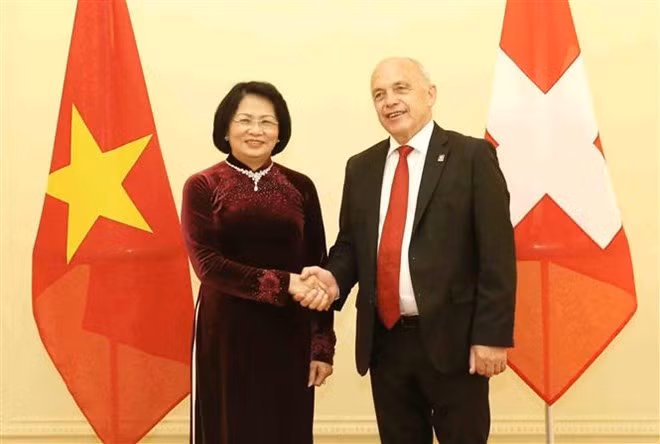 Sostiene subjefa del Estado de Vietnam encuentro con presidente suizo ảnh 1