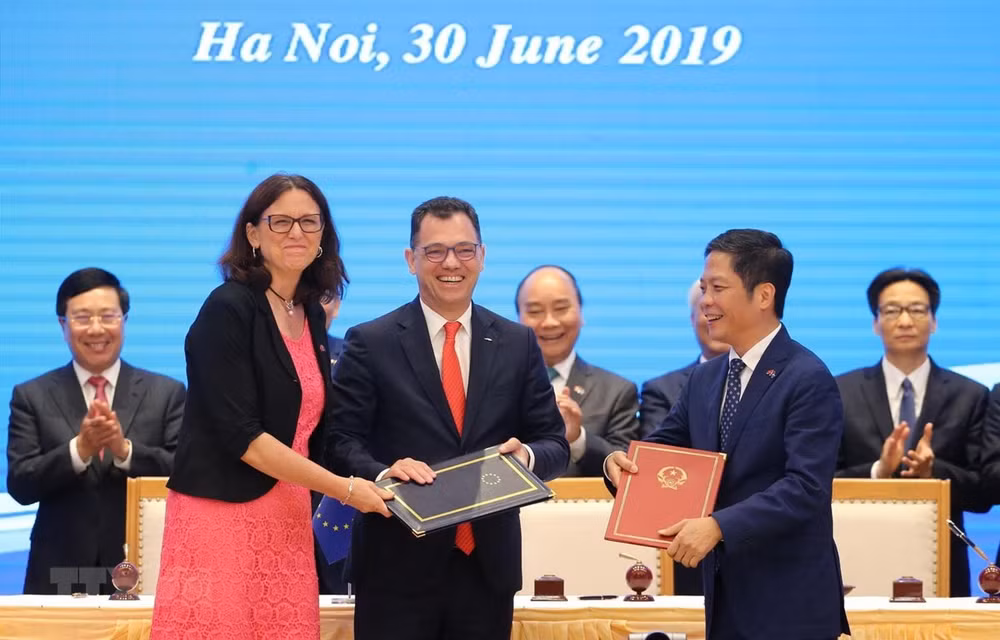 Acelera Tratado de Libre Comercio con la UE traslado de fábricas a Vietnam, según analistas ảnh 1