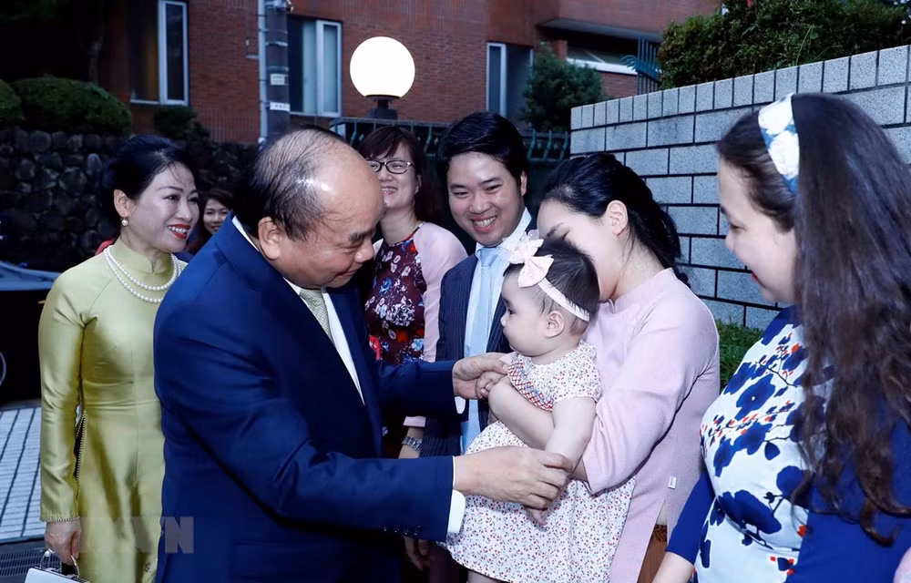 Concluye Premier de Vietnam visita a Japón ảnh 1
