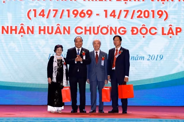 Pediatría Central en Hanoi conmemoran su 50 aniversario ảnh 1 Pediatría Central en Hanoi conmemoran su 50 aniversario ảnh 1