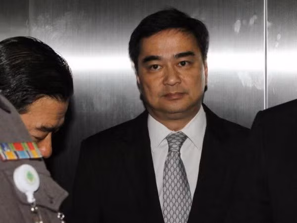 Tailandia: Corte Suprema rechaza demanda contra expremier Abhisit ảnh 1
