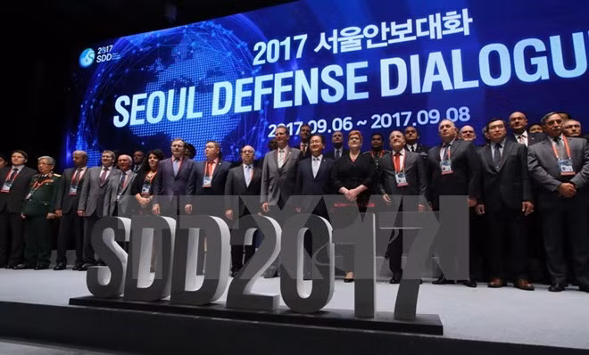 Vietnam consolida papel en el campo de defensa en arena internacional ảnh 1