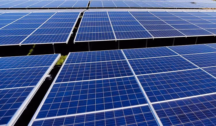Inician construcción de gran planta de energía solar en Camboya ảnh 1