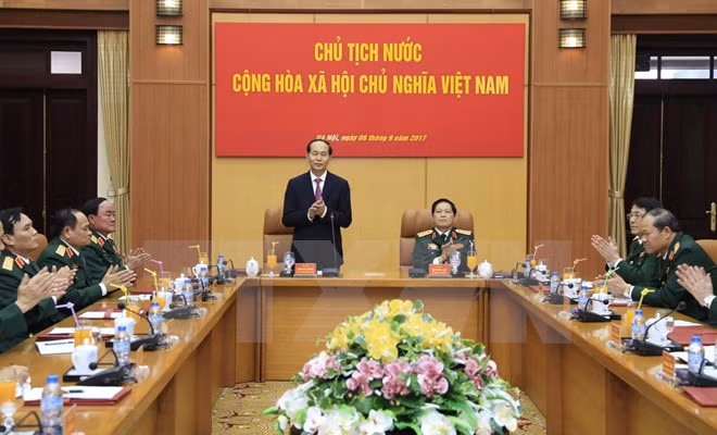 Presidente de Vietnam insta a construir un ejército revolucionario y moderno ảnh 1