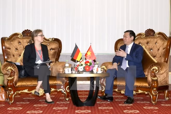 Vietnam solicita asistencia de Alemania en mejoramiento de adaptación al cambio climático ảnh 1