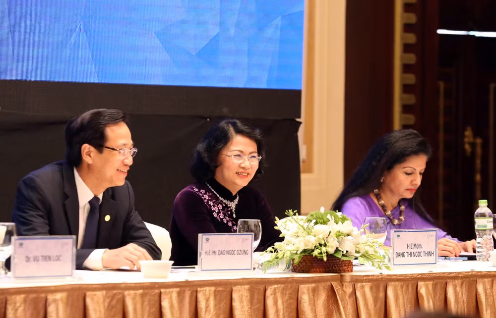 Vicepresidenta vietnamita: Economías del APEC deben aumentar empoderamiento de mujeres ảnh 1