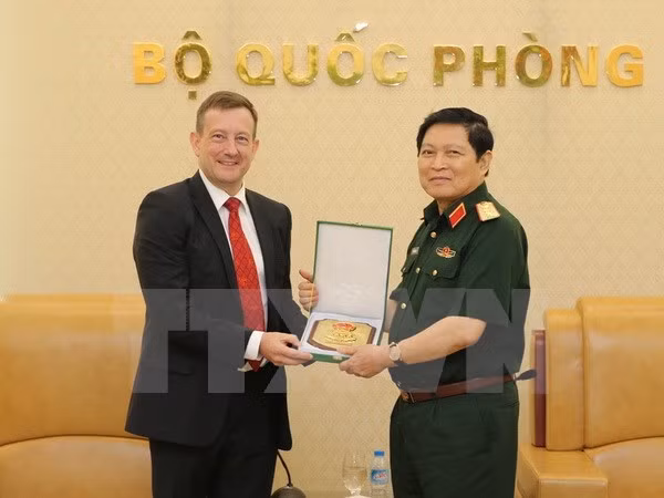 Vietnam y Francia registran buen desarrollo de cooperación en defensa ảnh 1 Vietnam y Francia registran buen desarrollo de cooperación en defensa ảnh 1