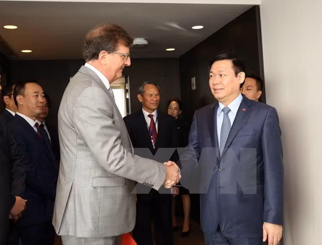 Vicepremier de Vietnam se entrevista con dirigentes de Unión Europea ảnh 1