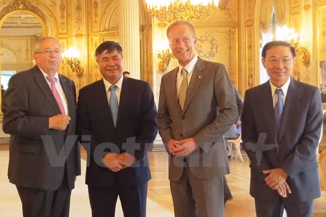 Promueven cooperación efectiva entre Vietnam y localidades alemanas ảnh 1