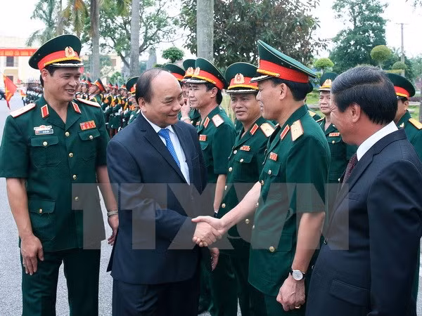 Premier vietnamita: Defensa – seguridad es condición para progreso socioeconómico ảnh 1