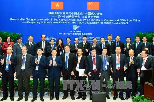 Premier de Vietnam dialoga con CEO de importantes empresas chinas ảnh 1