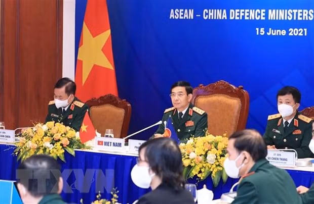 Resalta Vietnam importancia de lazos ASEAN- China en defensa ảnh 1