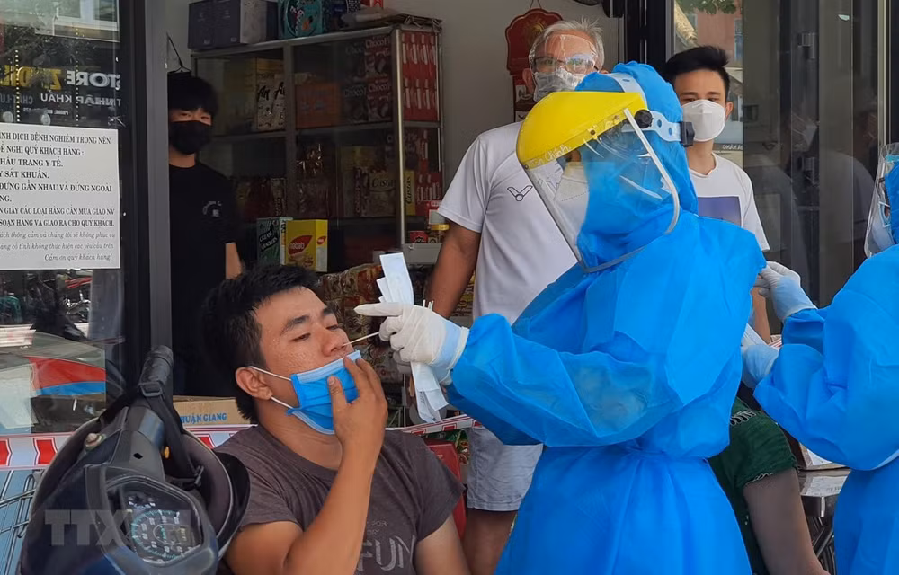Confirma Vietnam otros 94 casos nuevos del COVID-19 ảnh 1