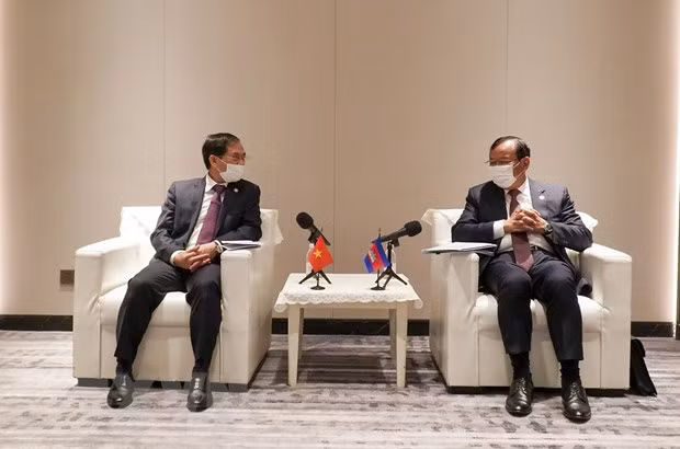 Vietnam y Camboya por intensificar lazos a través de canales diplomáticos ảnh 1