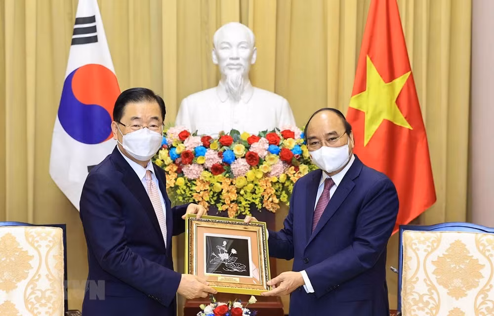 Presidente de Vietnam reitera determinación de promover cooperación con Corea del Sur ảnh 1