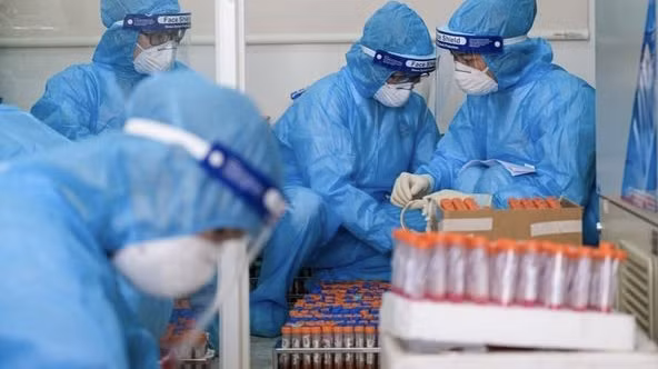 COVID-19: Otros 71 nuevos casos confirmados en Vietnam ảnh 1