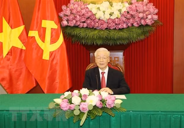 Destacan experiencias compartidas por máximo dirigente vietnamita sobre socialismo ảnh 1