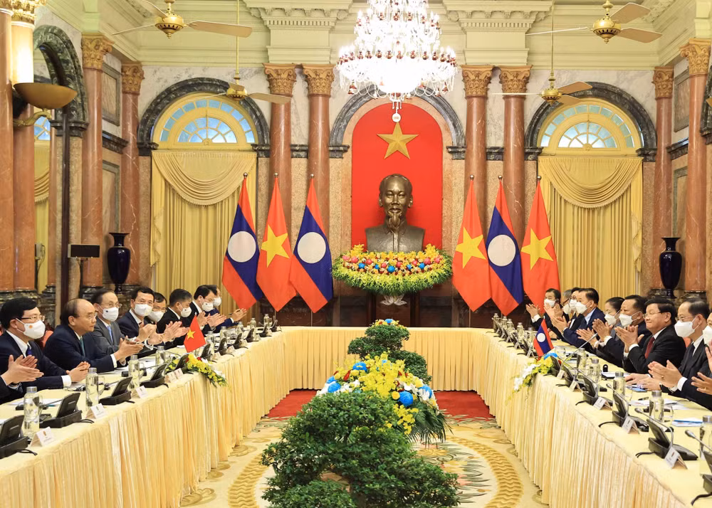 Presidente vietnamita se reúne con máximo dirigente de Laos ảnh 2