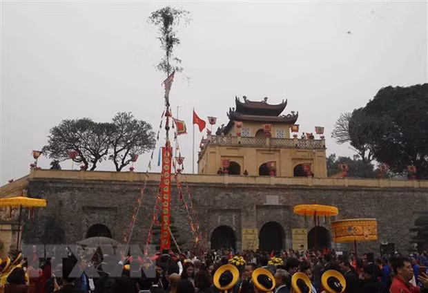Levantamiento de Cay Neu, costumbre vietnamita en Año Nuevo Lunar ảnh 1