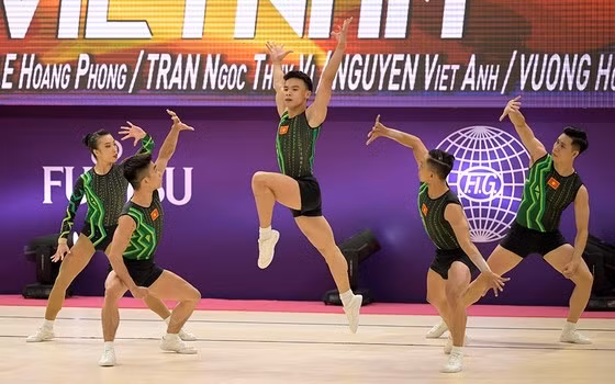 Conquista Vietnam medalla dorada en Campeonato Mundial de Aeróbic ảnh 1