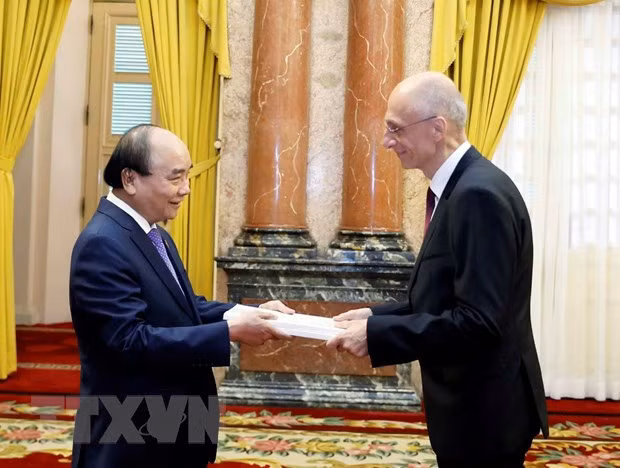Aprecia Vietnam lazos con Croacia y Senegal, afirma Presidente ảnh 1