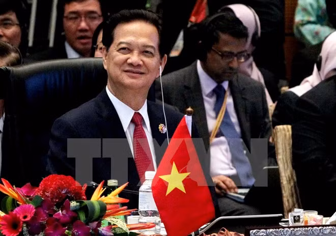 Premier vietnamita parte a Francia para Conferencia sobre cambio climático ảnh 1