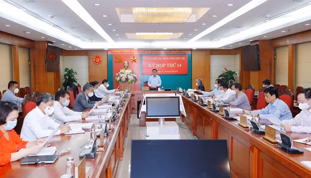 📝Enfoque: Refuerzan en Vietnam inspección en filas partidistas para prevenir tempranamente violaciones ảnh 2