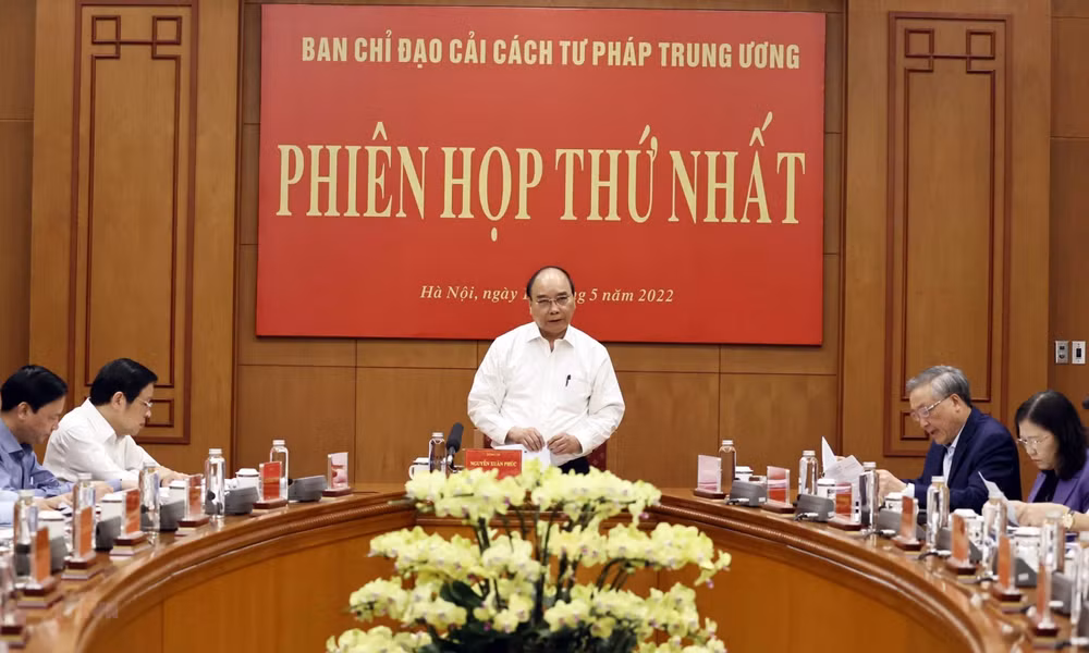 Presidente vietnamita insta a elevar calidad de formación de licenciados en derecho ảnh 1