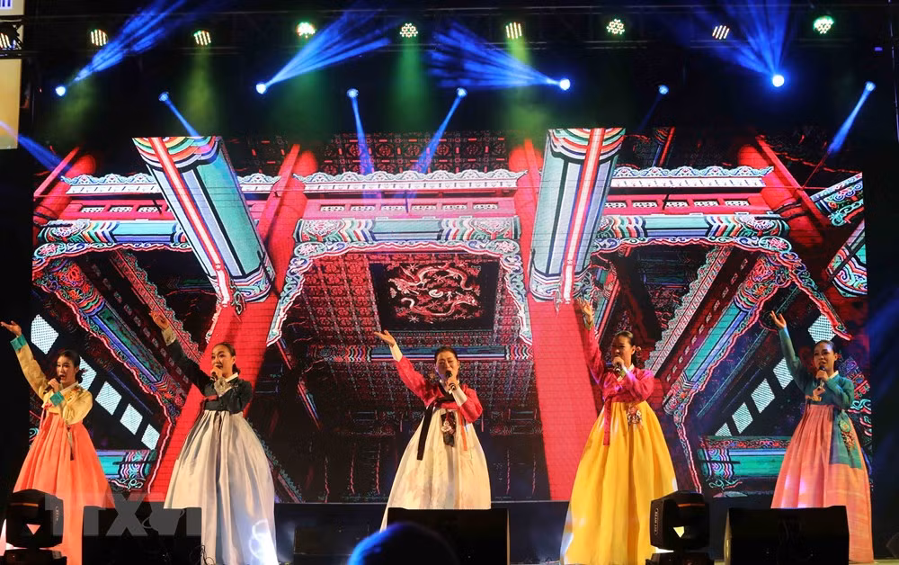 Impresionantes imágenes en el intercambio cultural Vietnam-Sudcorea ảnh 2 Impresionantes imágenes en el intercambio cultural Vietnam-Sudcorea ảnh 2