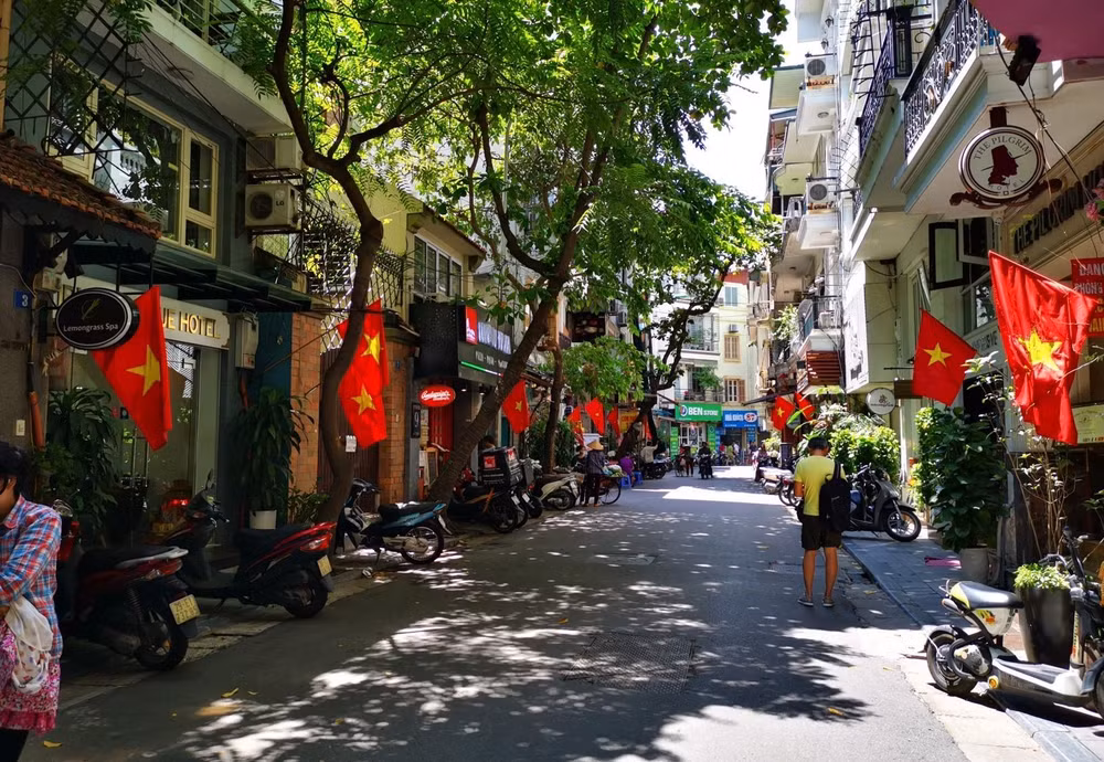 [Foto] Hanoi se viste de fiesta en Día de la Independencia ảnh 6