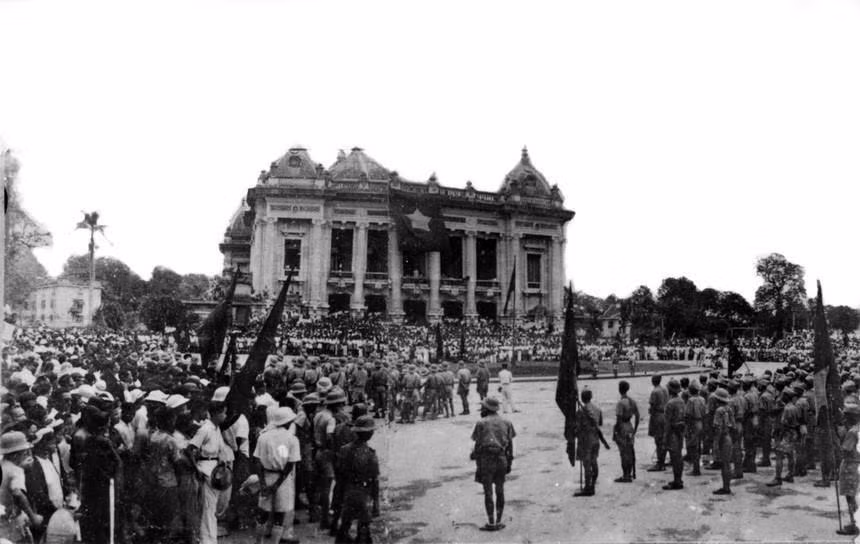 [Foto] Vietnam conmemora 74 aniversario de la Revolución de Agosto ảnh 2