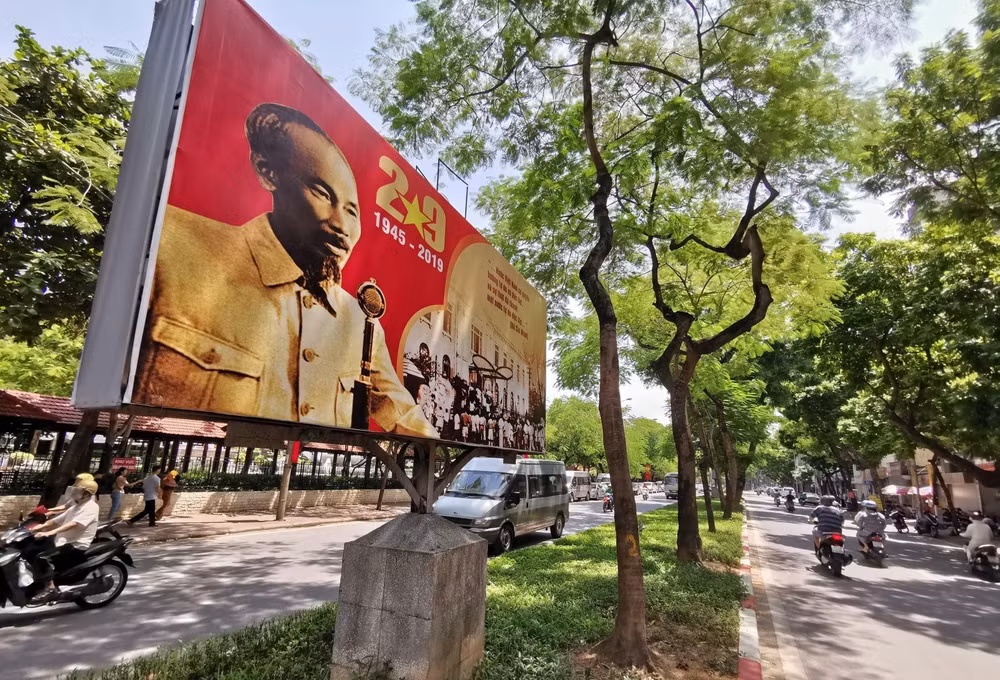 [Foto] Hanoi se viste de fiesta en Día de la Independencia ảnh 3