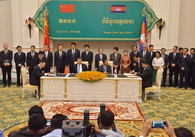 Camboya y China firman acuerdos de cooperación ảnh 1
