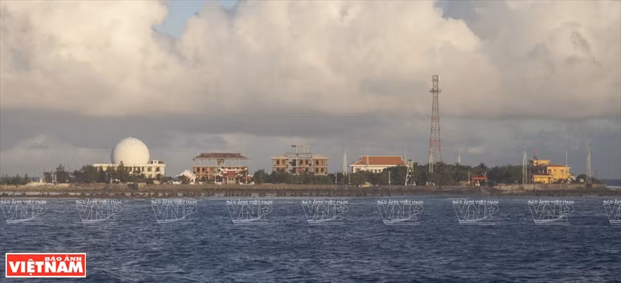 Desarrollan energías limpias en la isla vietnamita de Phan Vinh ảnh 1
